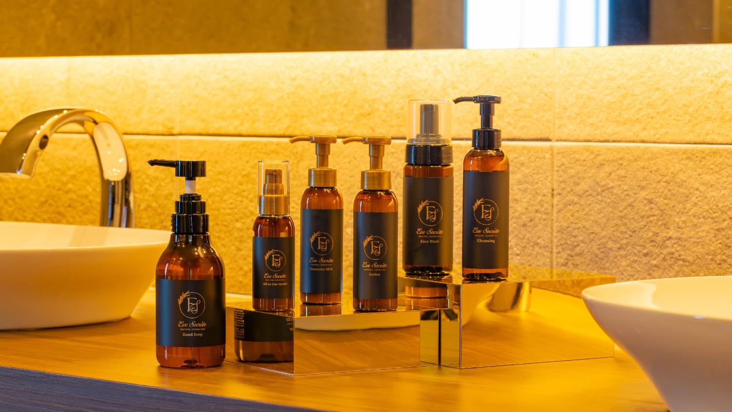 ラグジュアリーエイジングケアブランド"イブセクレ"