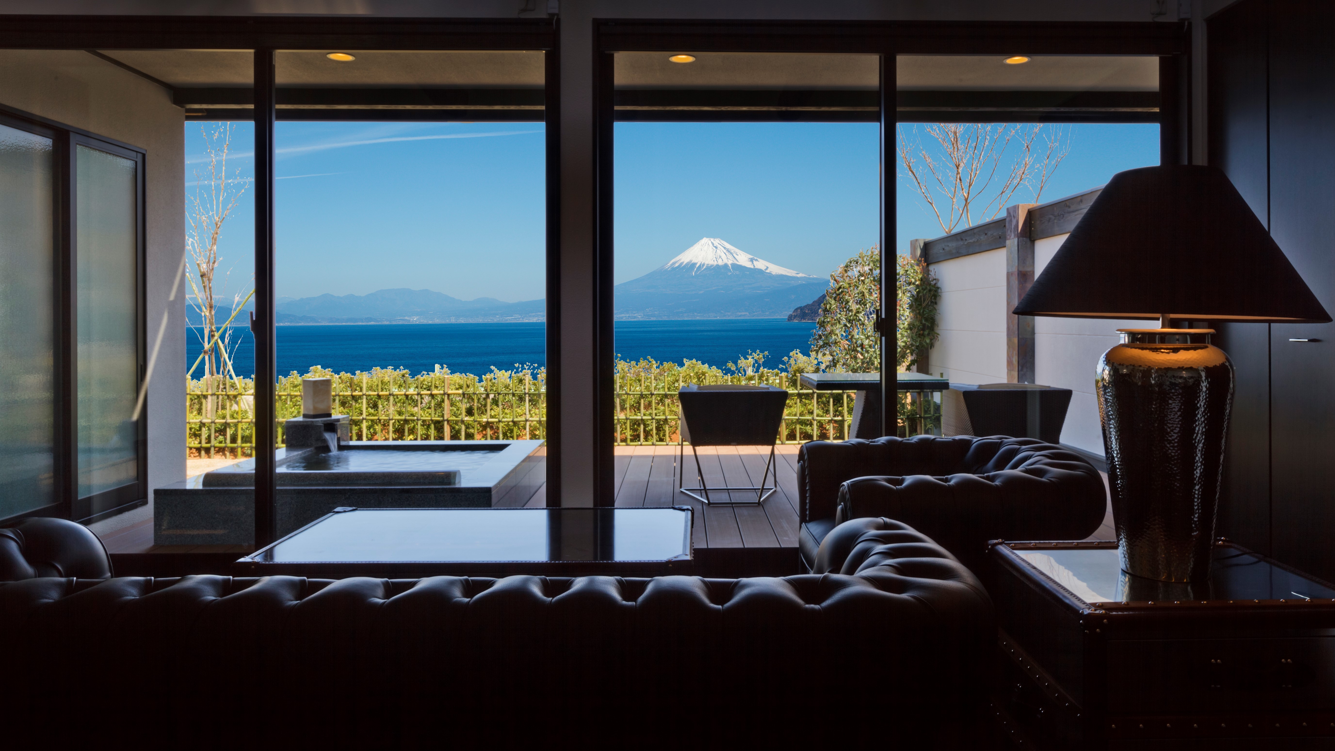 世界遺産 富士山を望む宿 富岳群青(部屋(ベッドルーム))