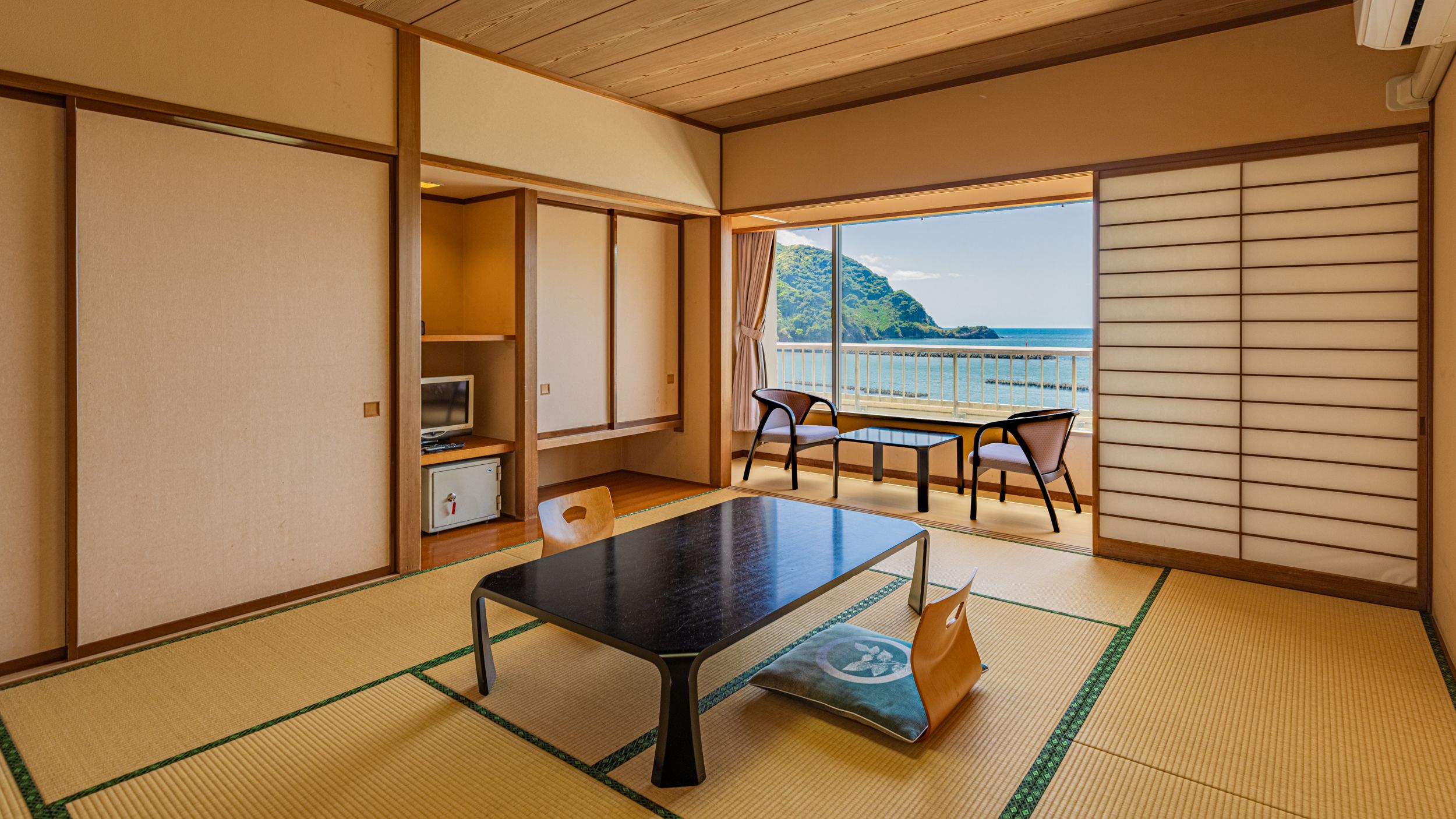 駿河湾フロント和室