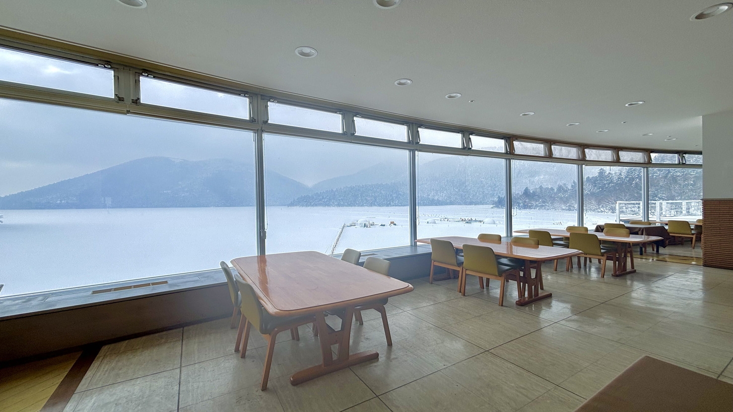 【特別室ご宿泊】夕食・朝食ともにレストラン◆お部屋は絶景と寛ぎの空間〜角部屋からの大パノラマ