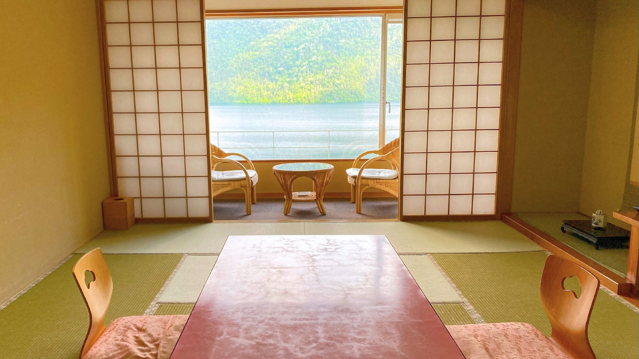 【お部屋食】絶景レイクビューのお部屋で味わう然別湖の郷土料理☆周りに気兼ねなくのんびり堪能♪