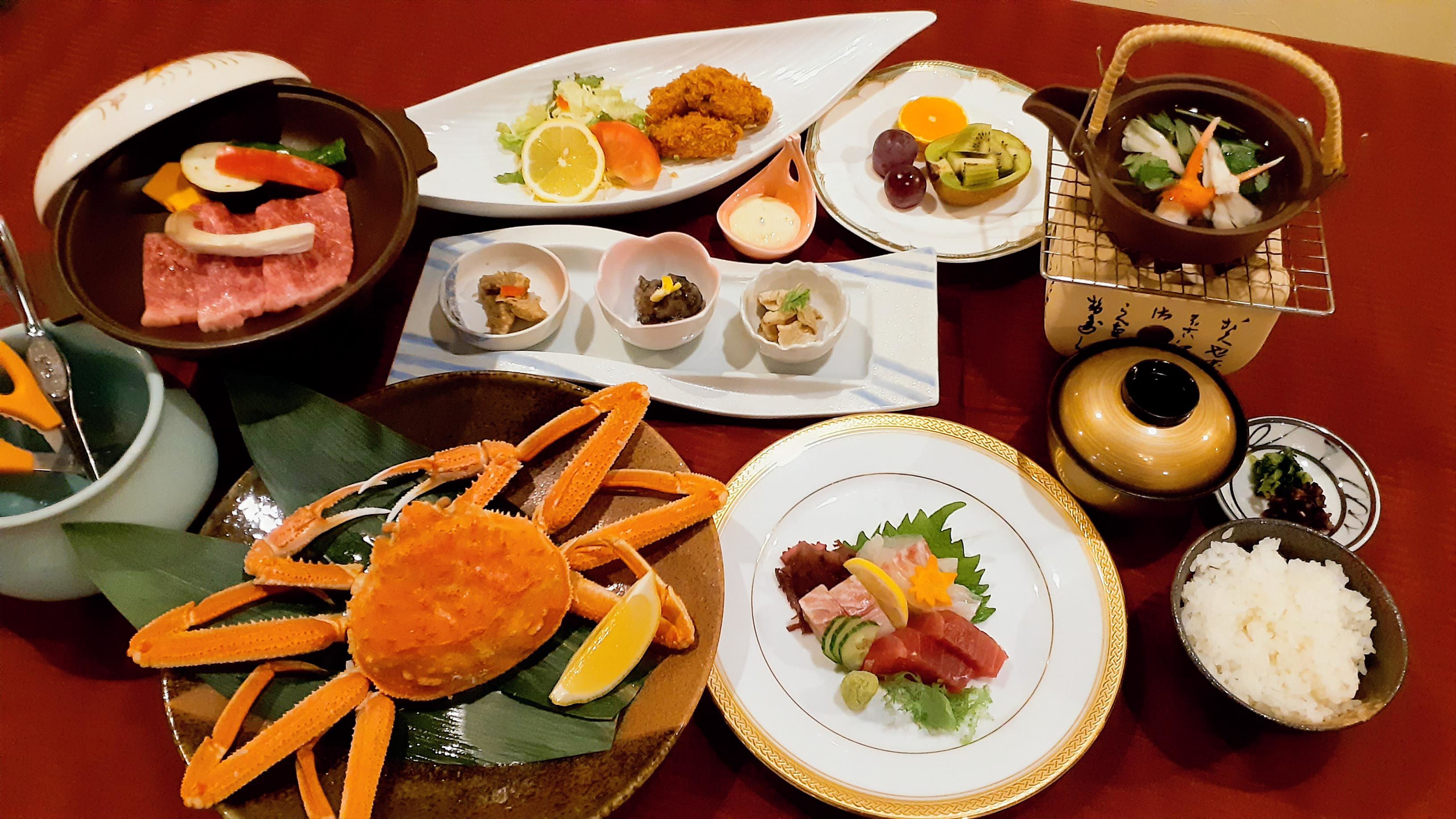《期間限定》ズワイガニ付き季節の会席コースに舌鼓♪　水も料理も大満足！