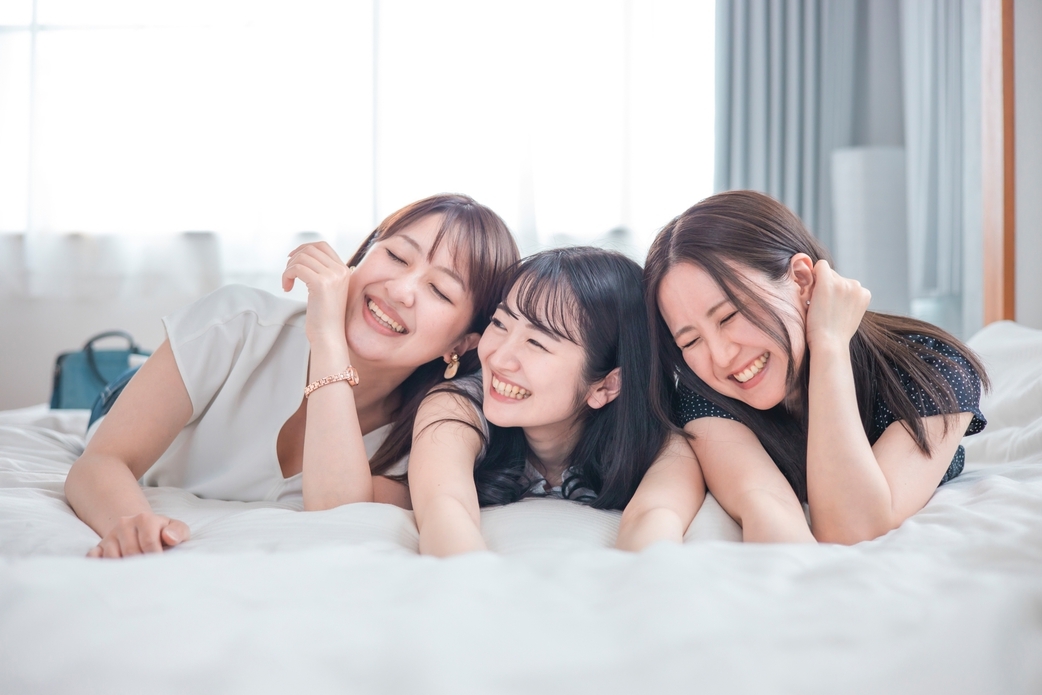 みんなで泊まろう！トリプルステイプラン★夜更かしトークも楽しめる♪３人で過ごす特別ステイ・素泊まり