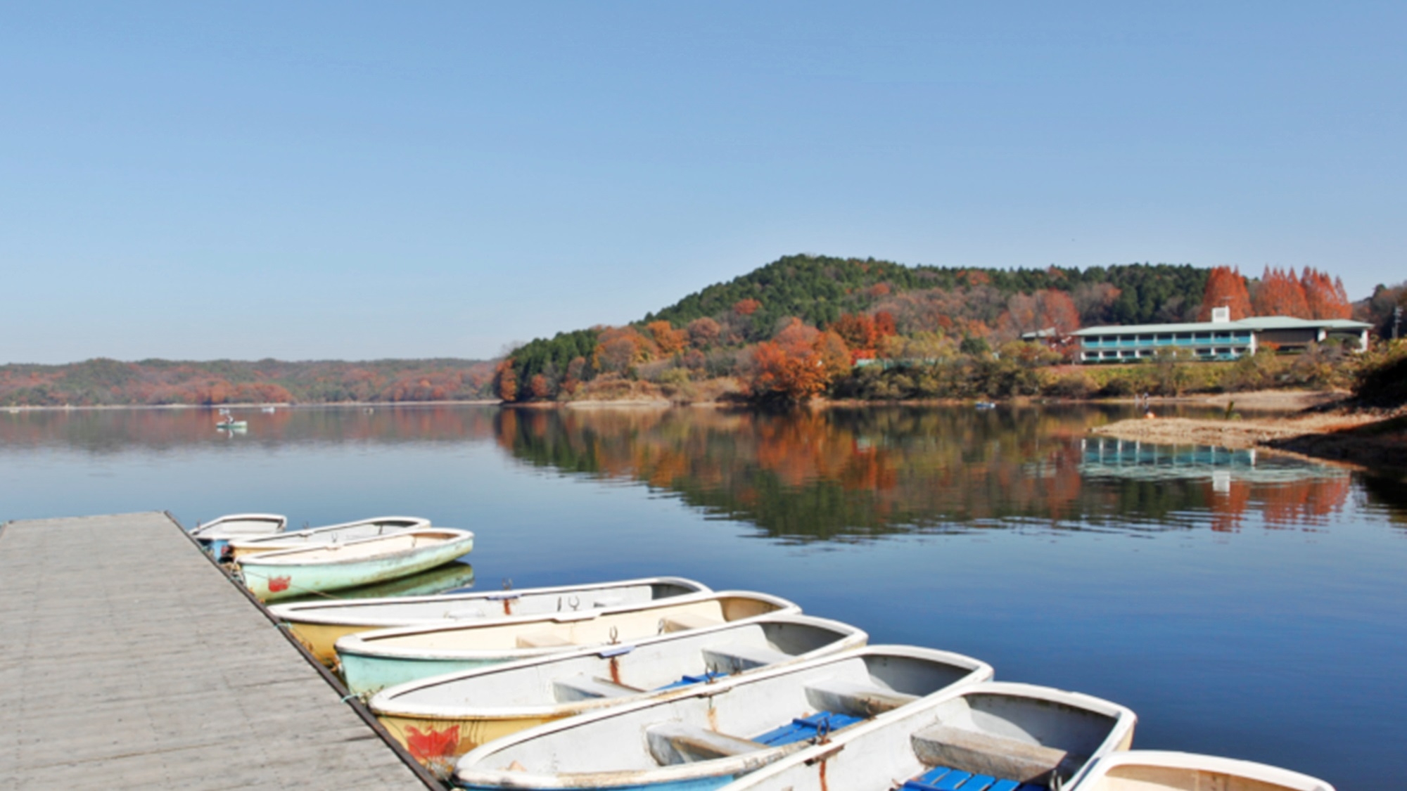 【1〜2月平日限定×直前割】3室限定の角部屋プランが1500円OFF！入鹿池に沈む夕日鑑賞もゆったり