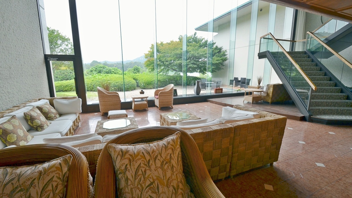 【1〜2月平日限定×直前割】定番のスタンダードが1500円OFF！五感で楽しむ湖畔の宿で会席料理