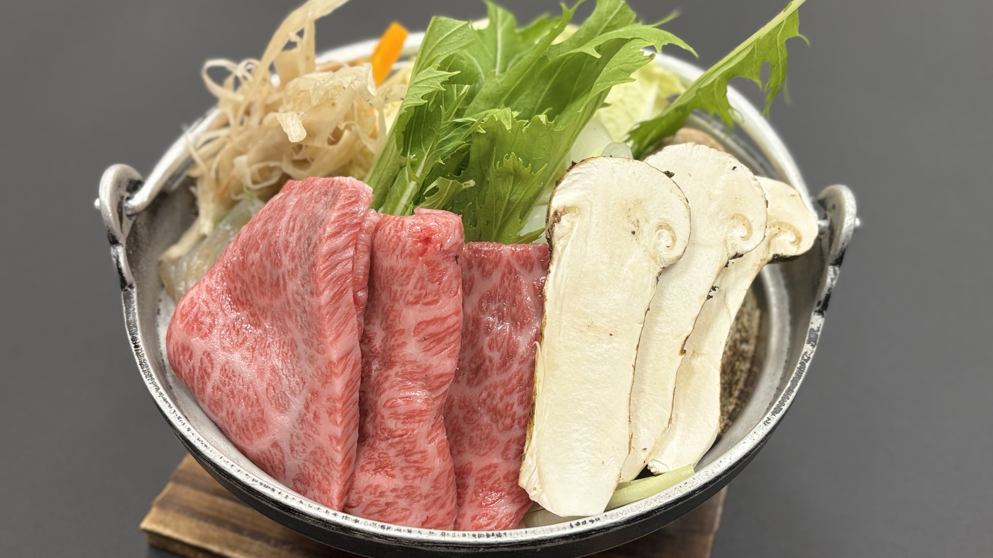 秋会席｜松茸の芳醇な香りと、和牛のとろける旨み。