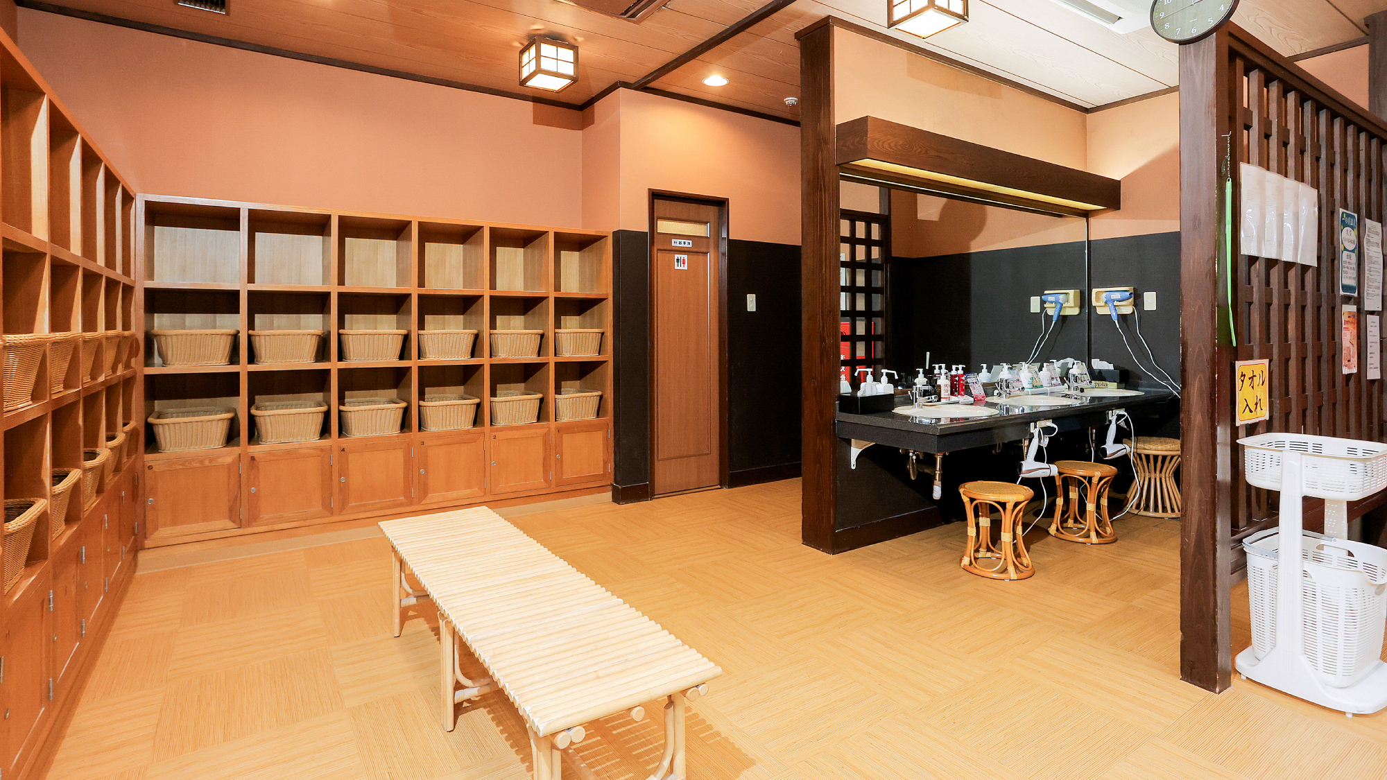 大浴場｜脱衣所