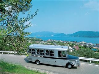 定期観光用ボンネットバス