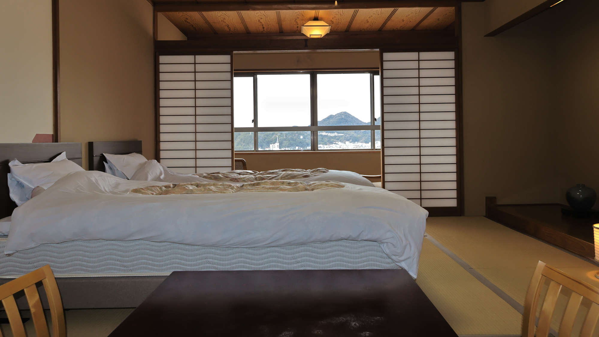 オーシャンビューベッドルーム