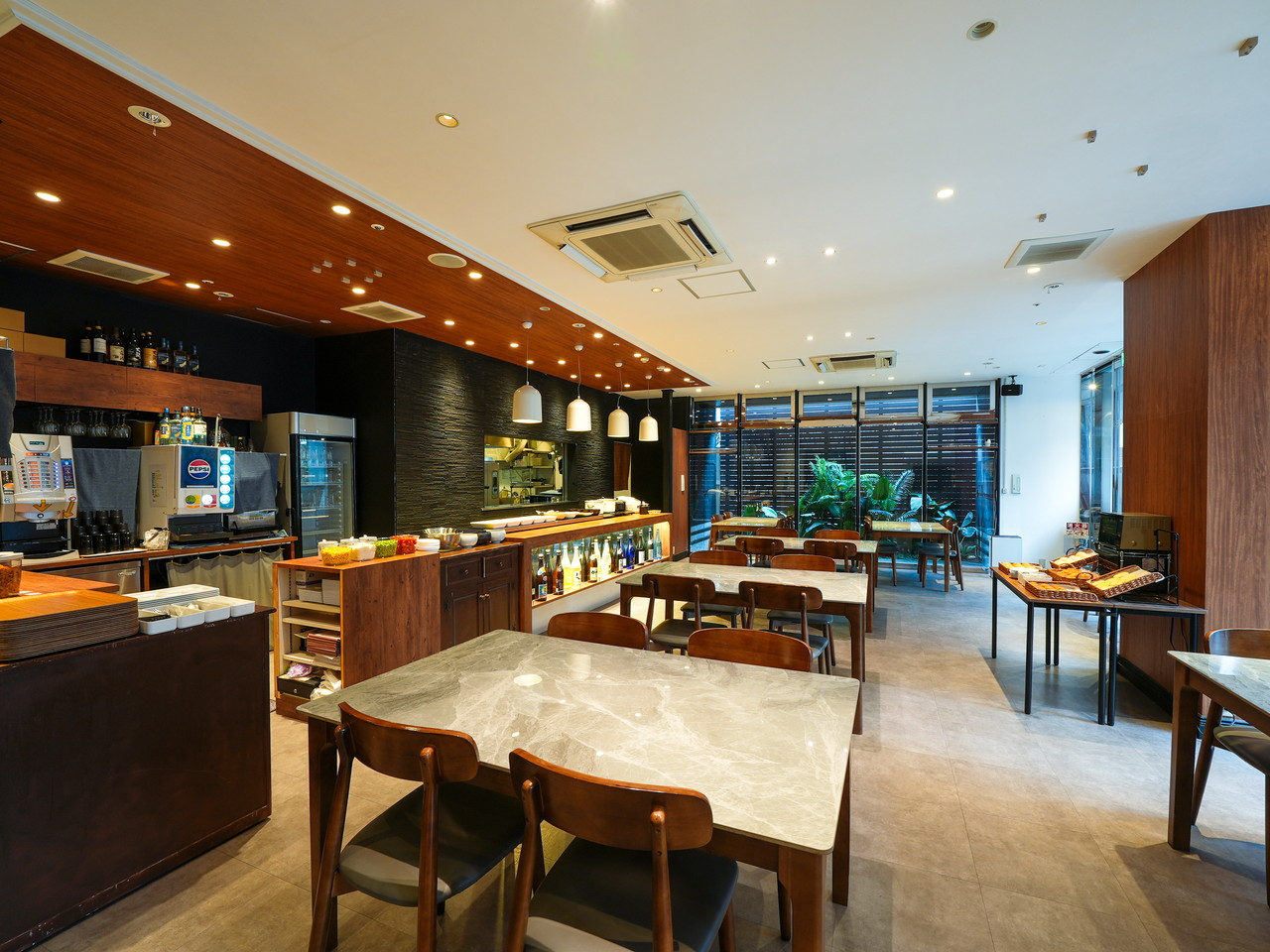 レストラン内装