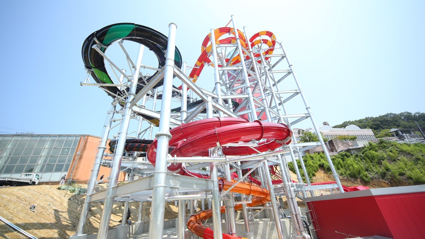 【お子さまも大興奮！】心臓バクバク迫力満点♪スライダー4種1日乗り放題券付きプラン