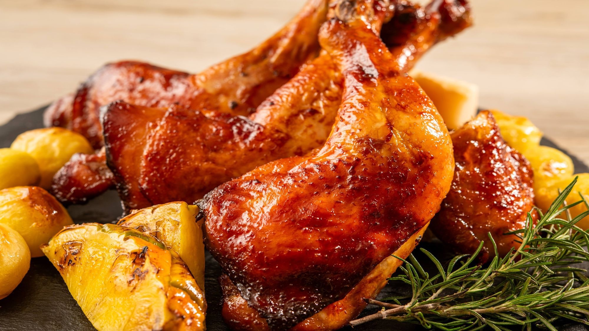 【直前割】＜４〜５月のお日にち限定＞特別なハワイアンステイ♪フレンチポリネシアンビュッフェ