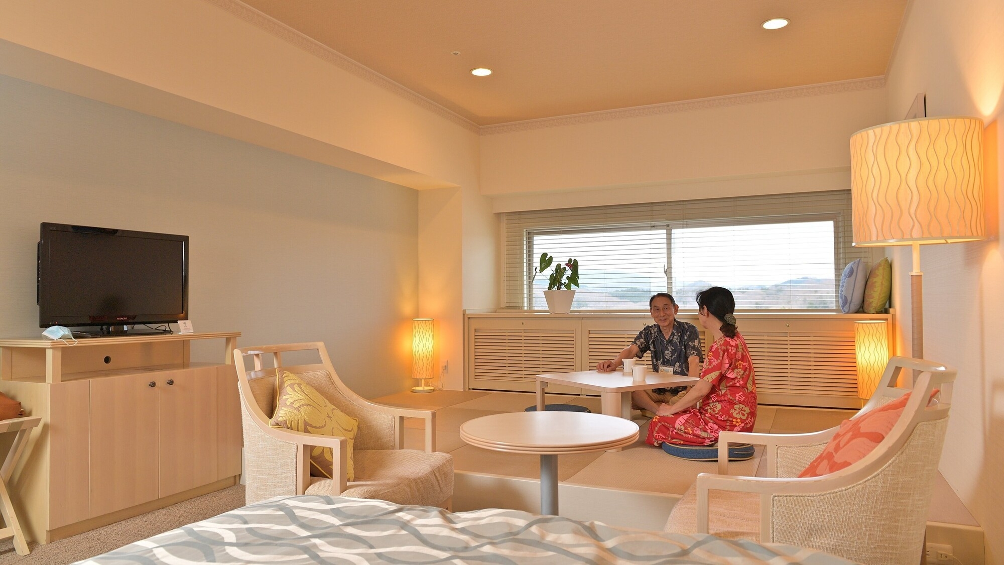 【45日前予約でお得！】ハワイの雰囲気を感じられるモノリスタワーに贅沢ステイ・1泊2食バイキング