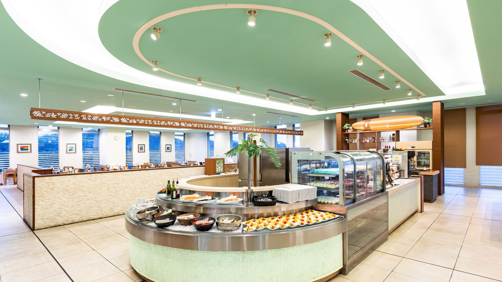 フレンチポリネシアンブッフェ　ネシア