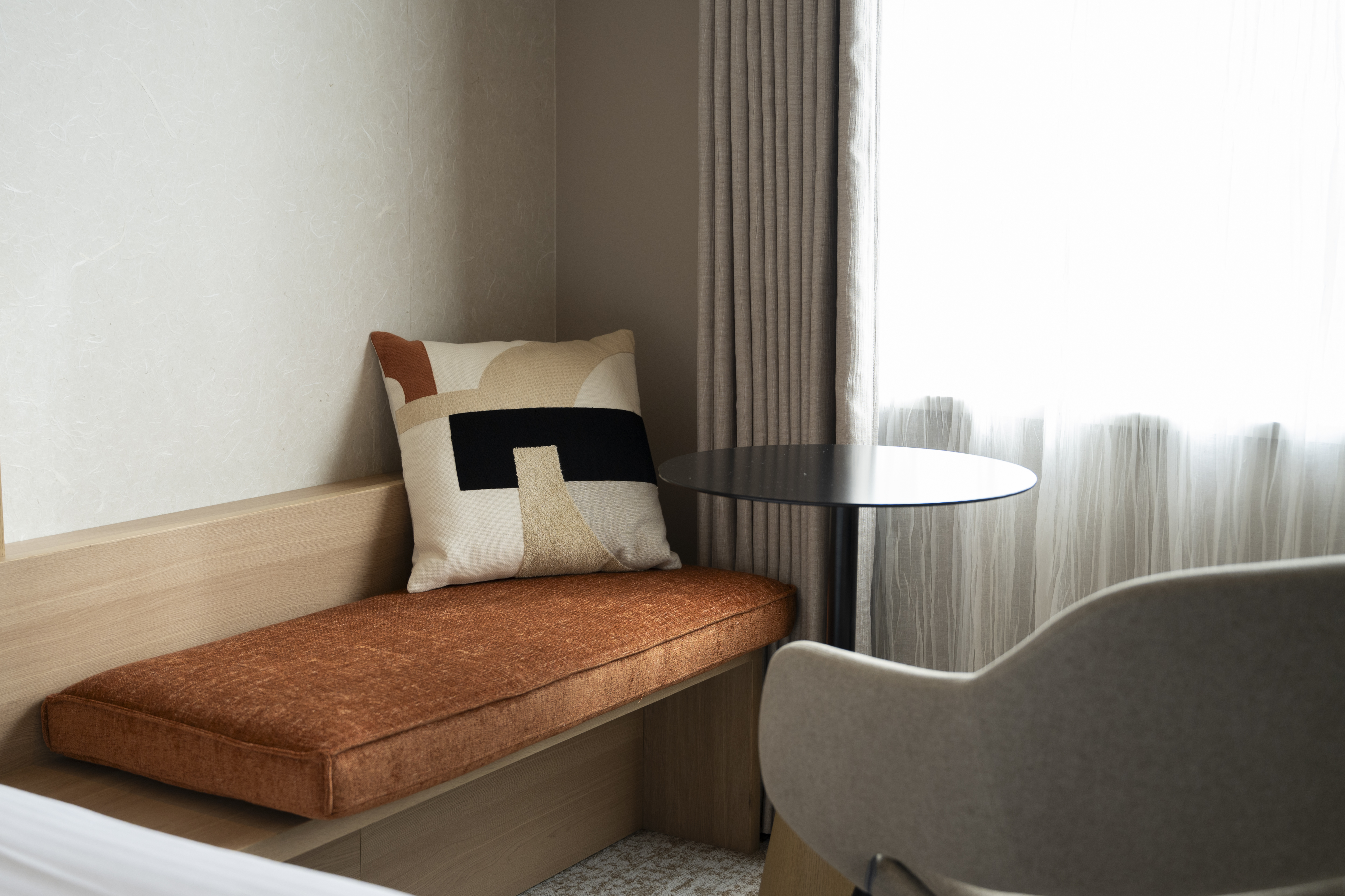 プレシャスルーム　デスクとチェア