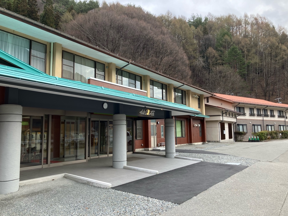 【１泊２食付】料理長-厳選食材を使用した和会席料理！窓の外には南アルプス、格別な星空＜戸台パーク＞
