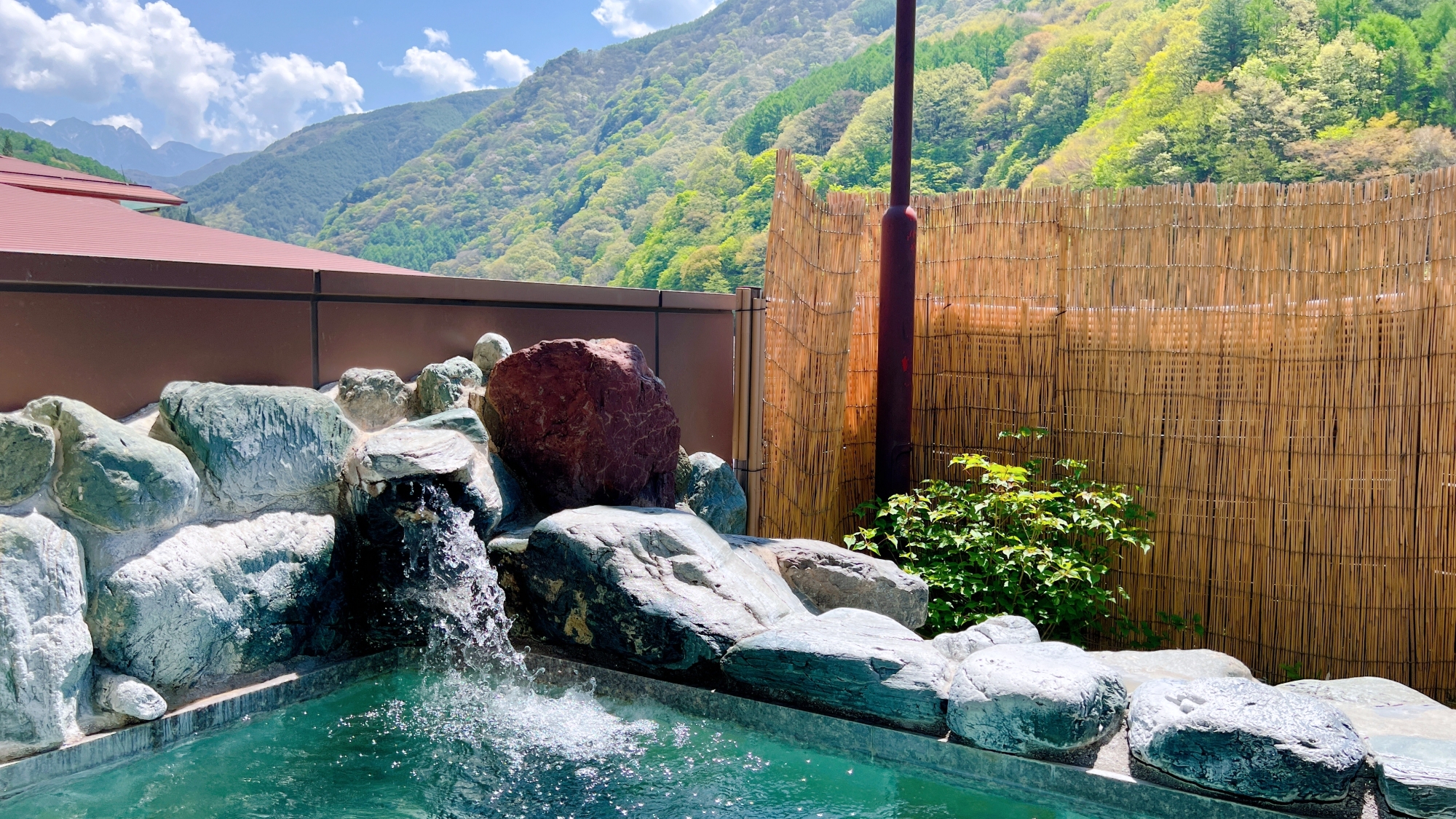 *【露天風呂（仙人の湯）】南アルプスの絶景を眺めながらゆったりと疲れをいやしてください。