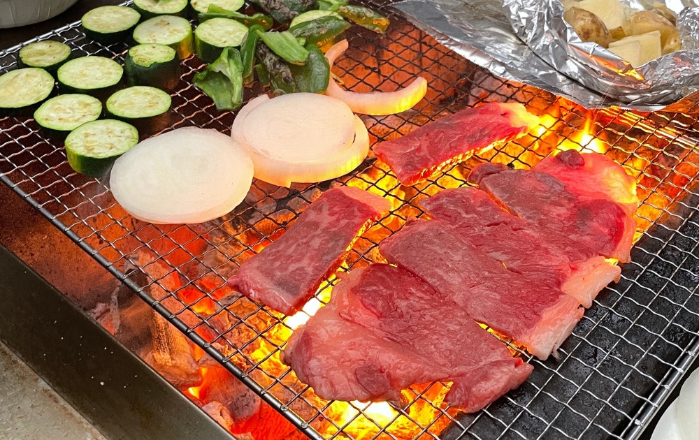 【BBQ機材付きプラン】屋根付き専用コーナーで気軽にアウトドア体験！