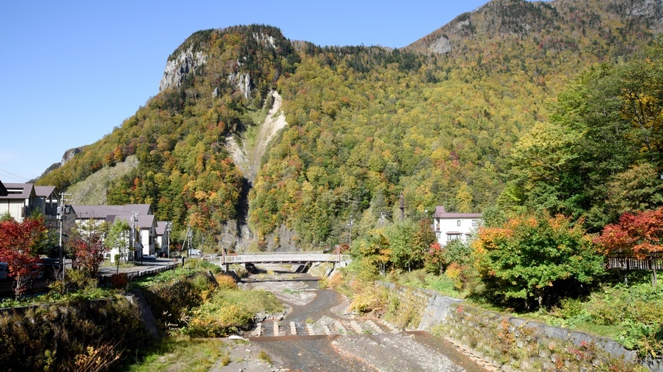 ＜登山応援★朝食付＞源泉掛け流し温泉で癒し旅！朝3時から朝食OK｜黒岳ロープウェイ徒歩5分