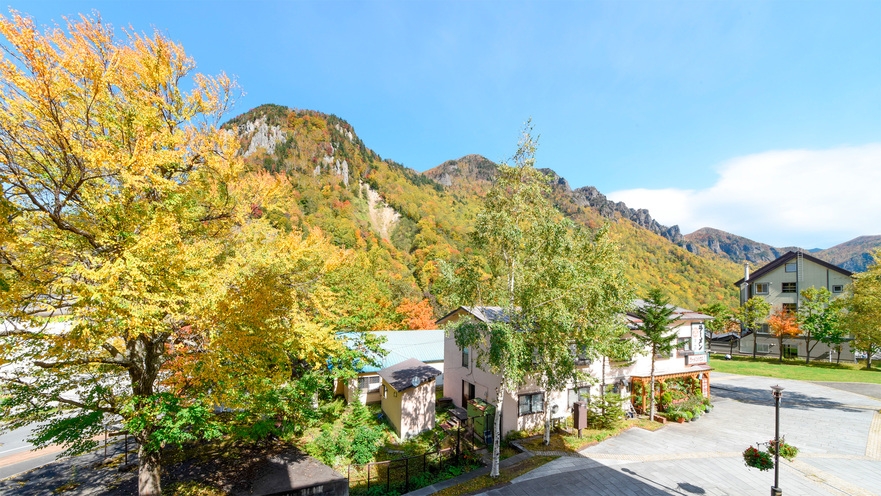 ＜登山応援★朝食付＞源泉掛け流し温泉で癒し旅！朝3時から朝食OK｜黒岳ロープウェイ徒歩5分