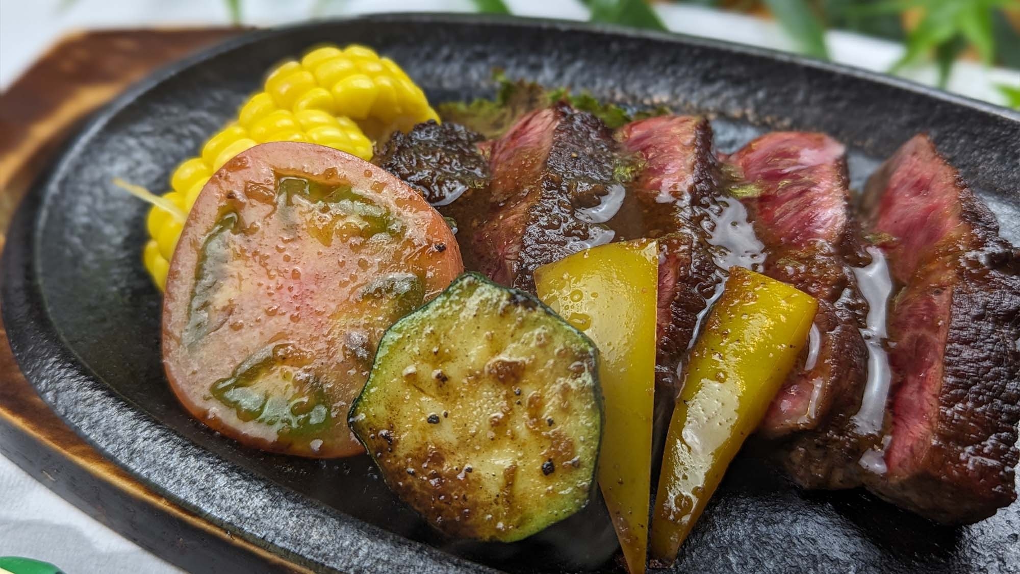 【厳選牛ステーキ＆馬刺しランクアッププラン】 郷土料理を味わう贅沢ステーキ懐石プラン