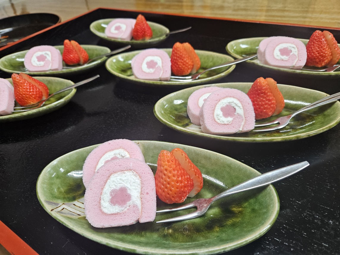 グレードアップお泊り会席料理（夕食）と朝食付