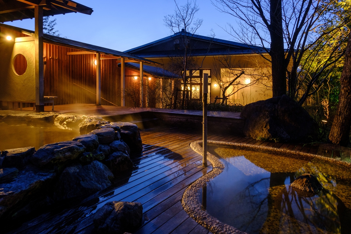 【12月〜2月限定】主菜をタラバ蟹の炭火焼に変更　〜カニのおんがえし〜