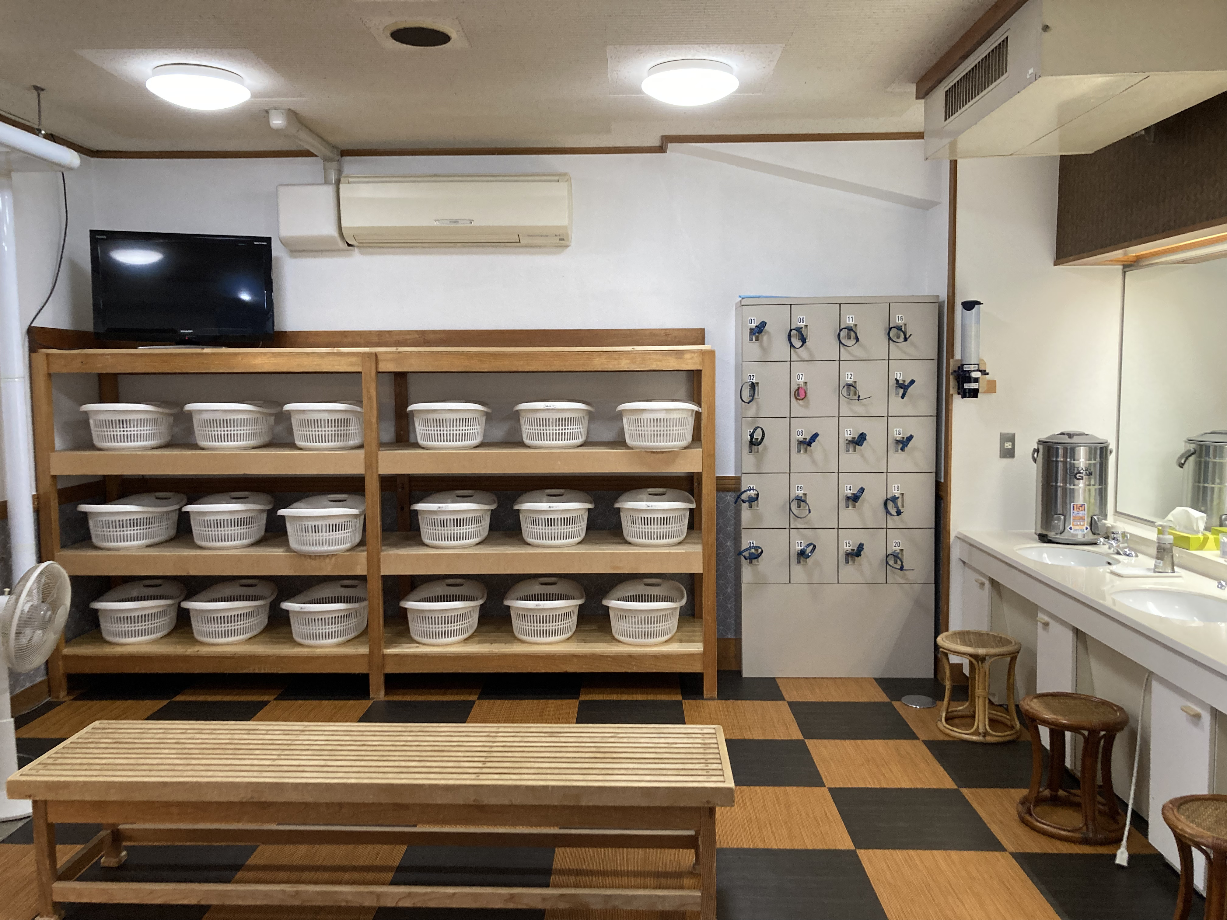 大浴場脱衣場