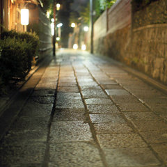 石塀小路（夜）