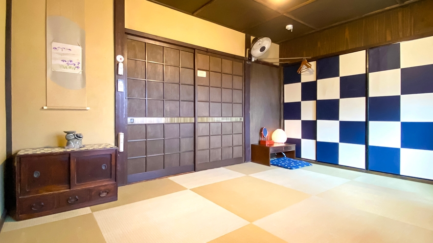 ・【市松】大きな市松模様の襖と琉球畳が印象的なプライベートルーム