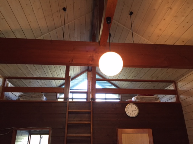 コテージのロフト。布団を4名分、ご用意しています。
