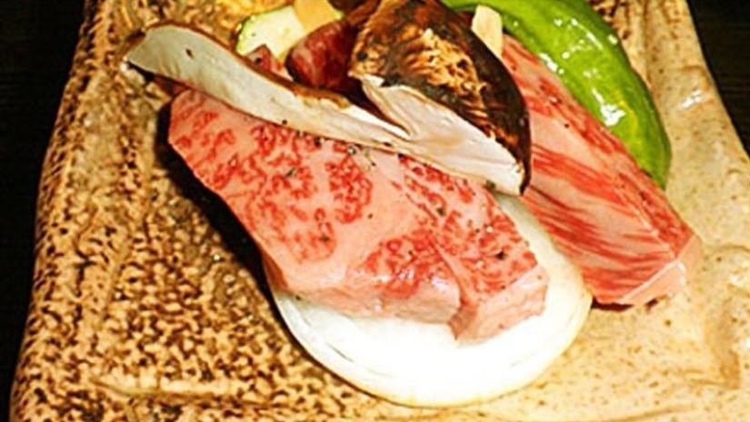 【近江牛ミニステーキ】プチ贅沢★ジュワッ〜と肉汁！近江牛★平日限定★