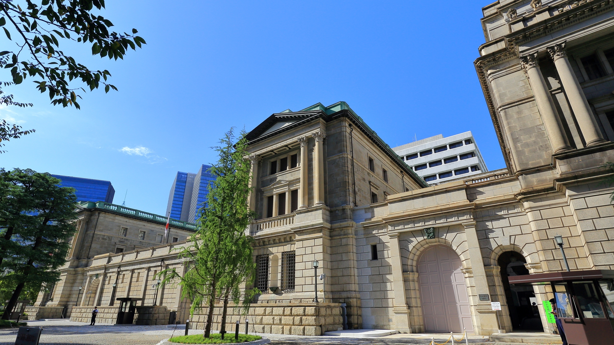 「日本銀行本店」は見学も可能です