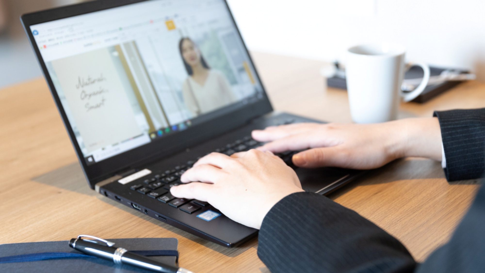 【ホテルでの一日】静かなお部屋でお仕事の続きを