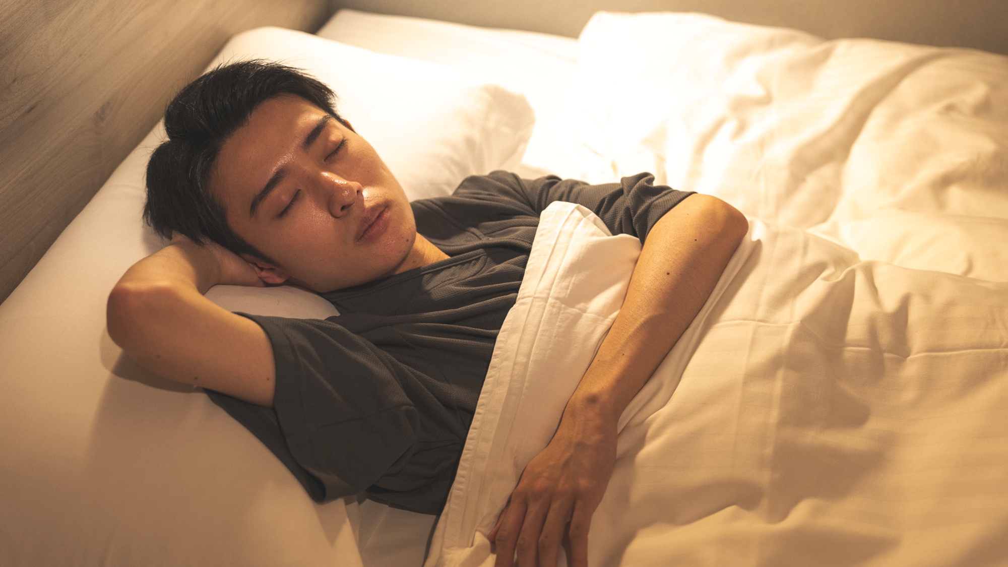 【ホテルでの一日】夜は暗めの照明でぐっすり快眠