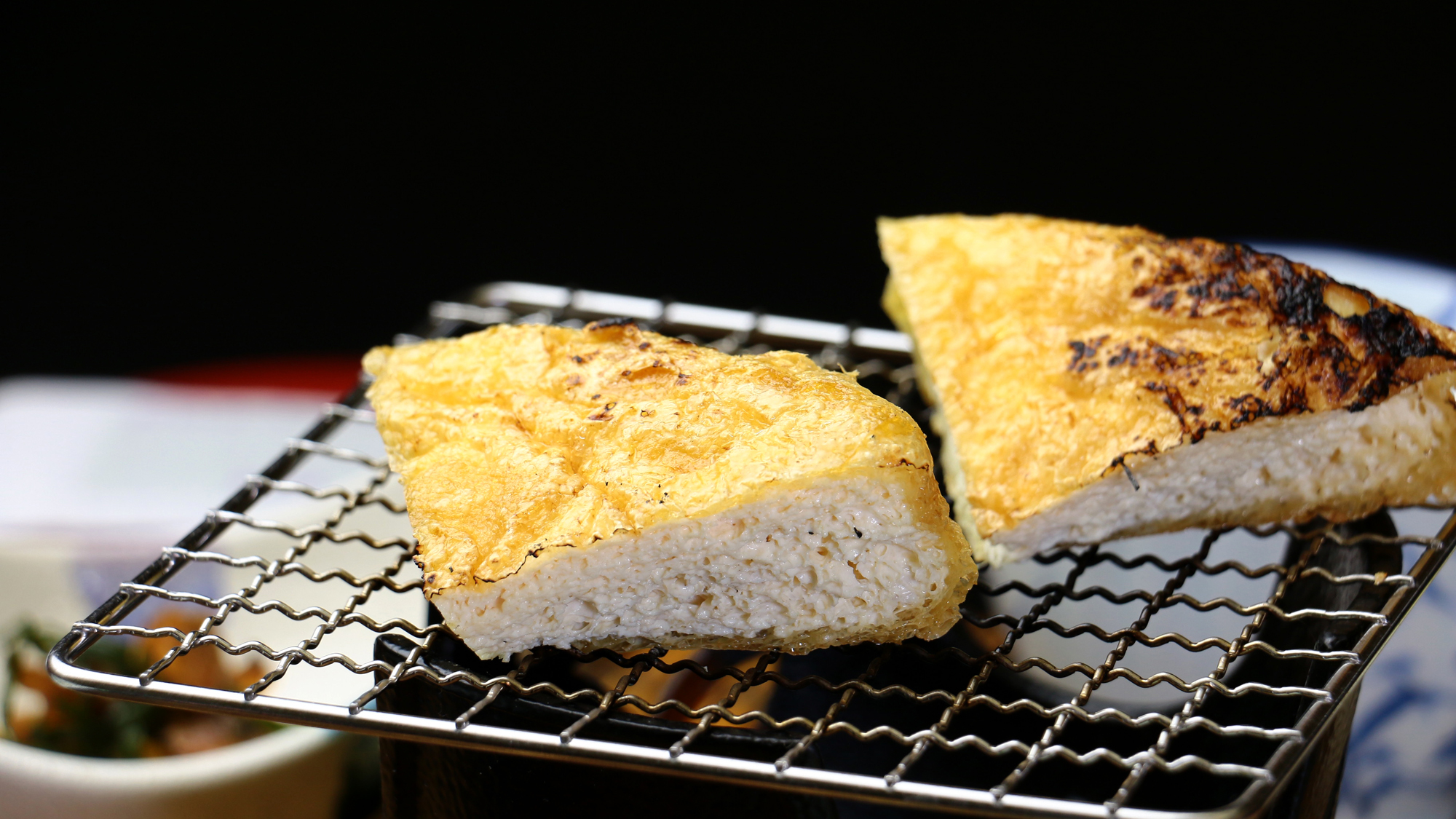 【竹田の揚げ朝食】網の上で焼いて食べると最高です