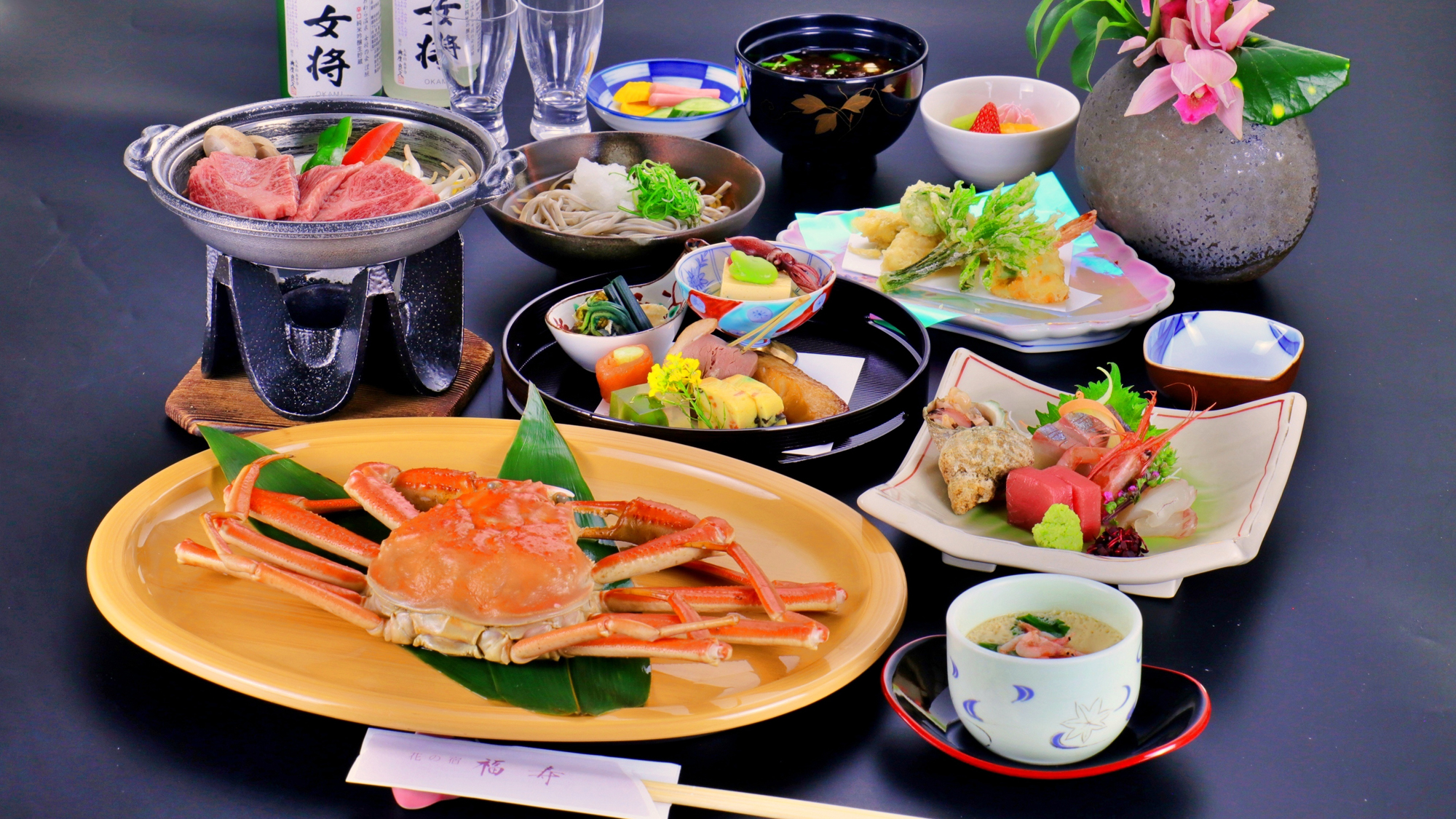 【カニ＋和牛陶板焼き付き会席（グレードアップ）】茹でガニ一杯と陶板焼きも付いた贅沢コースです