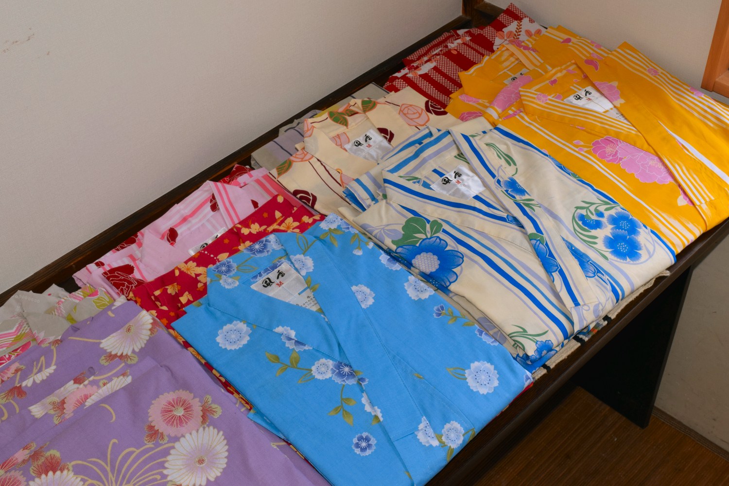 色浴衣も取り揃えております。※ロビーにて貸し出し