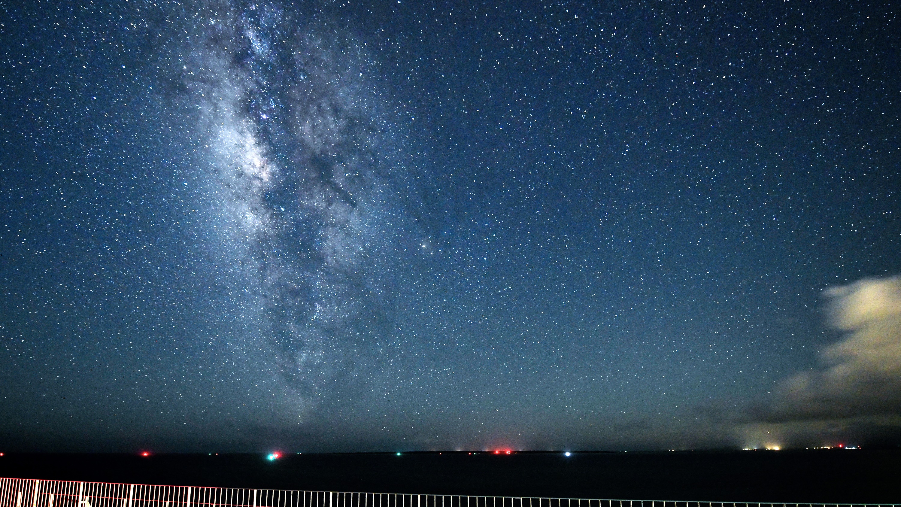 光害に配慮した照明デザインで美しい星空をしホテルから一年中楽しむことができます。 