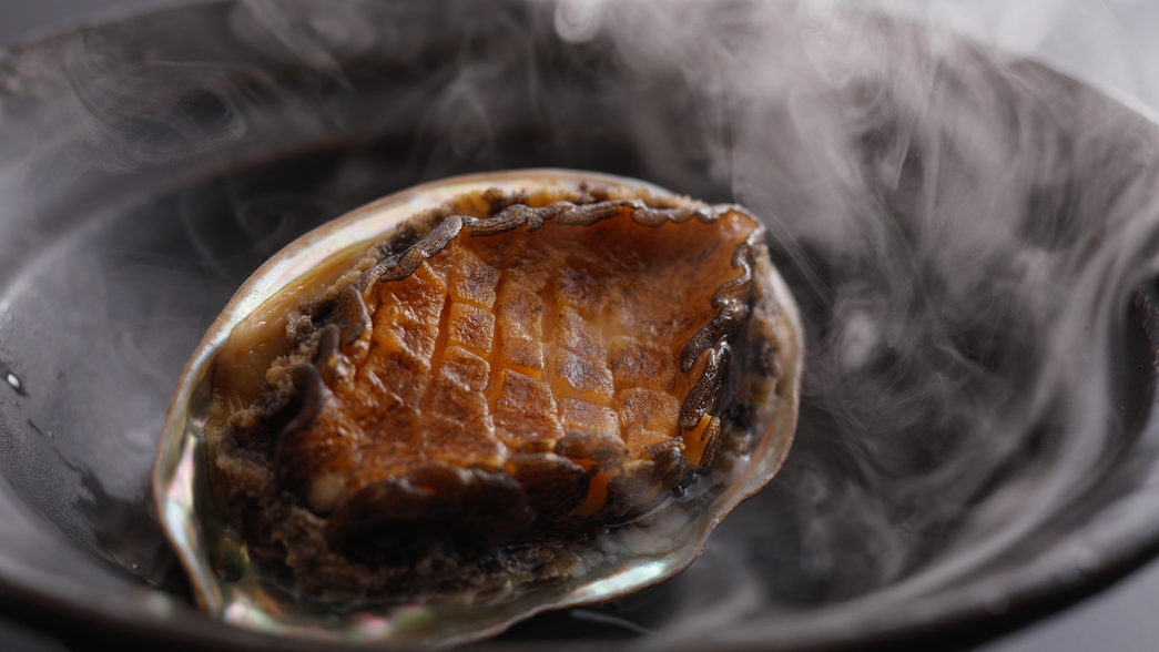 【アワビの陶板焼き付】鯛と海老+アワビの贅沢饗宴会席