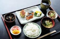 ビュッフェ朝食一例 【サナ・シニレストラン】