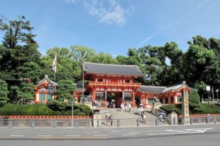 Yasaka-jinja shrine-01a
