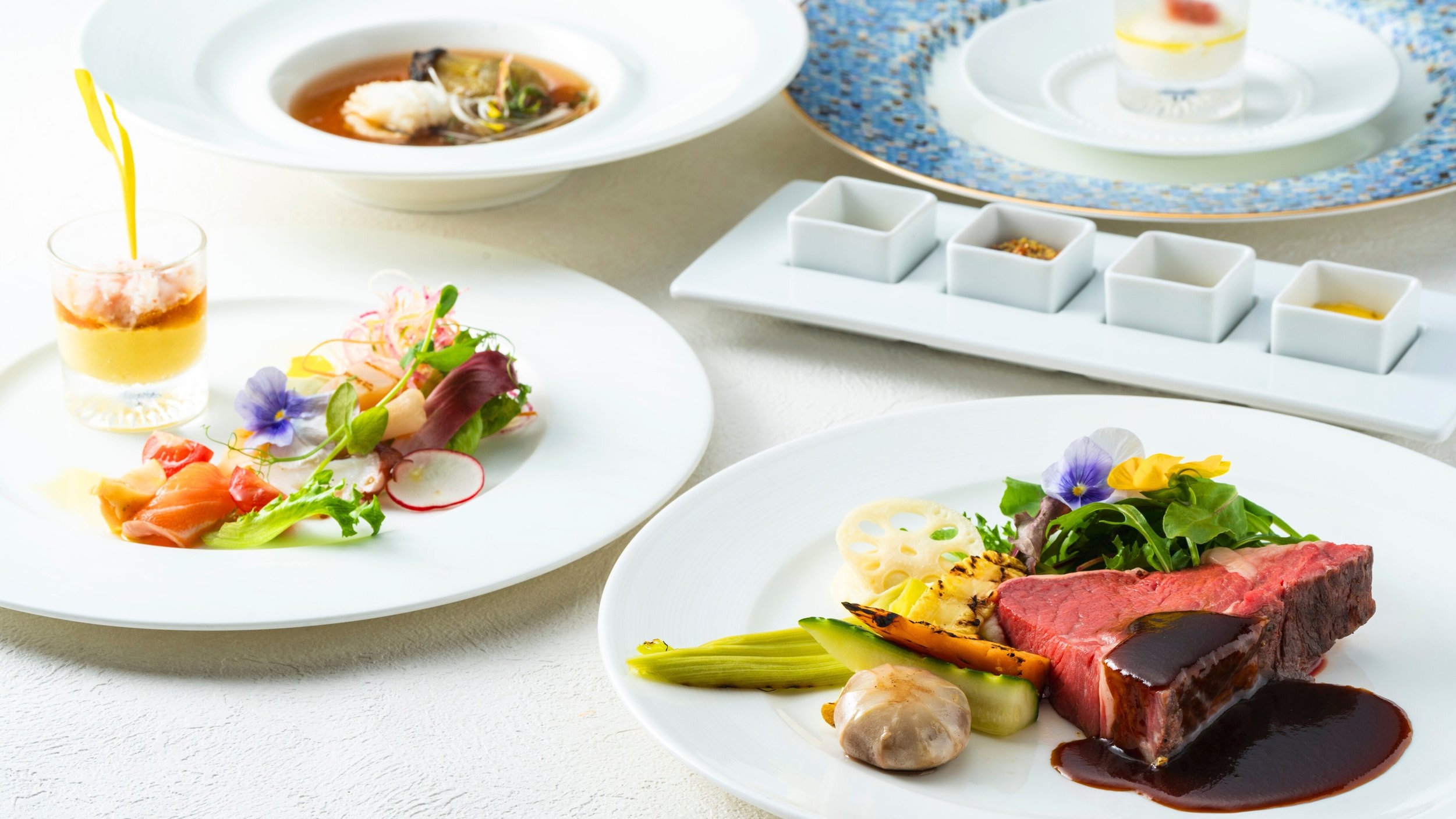 ホテルのディナーコース＆飲み放題をお得に満喫プラン！Granコース 高層階確約　夕朝食付