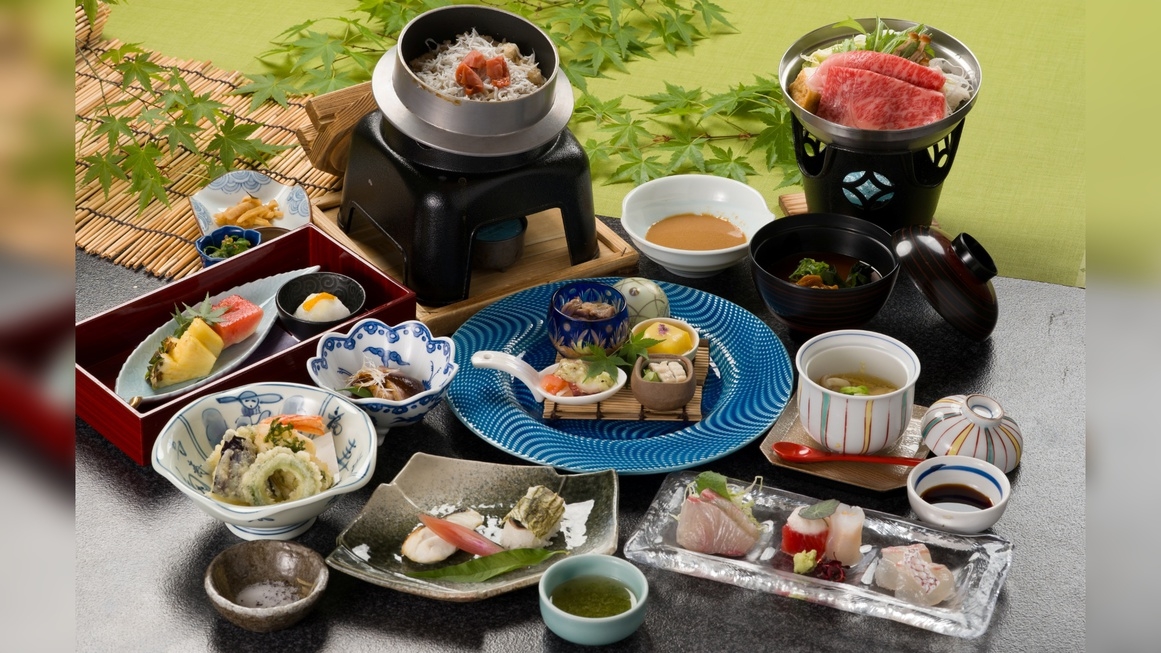【お部屋食】【平日限定】温泉と美食のご褒美女子旅「特別会席」プラン｜6大特典付き！