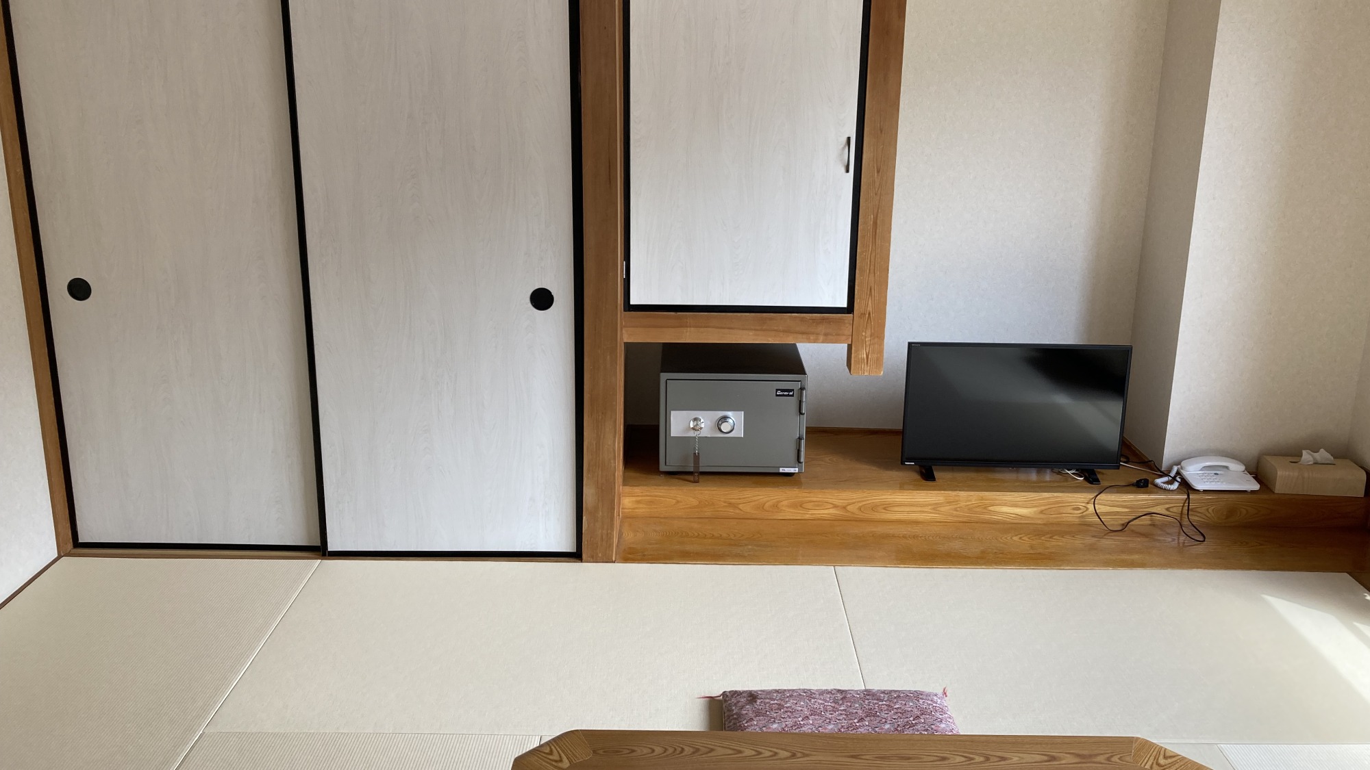 ■和室10畳｜ゆったりくつろげる10畳の和室