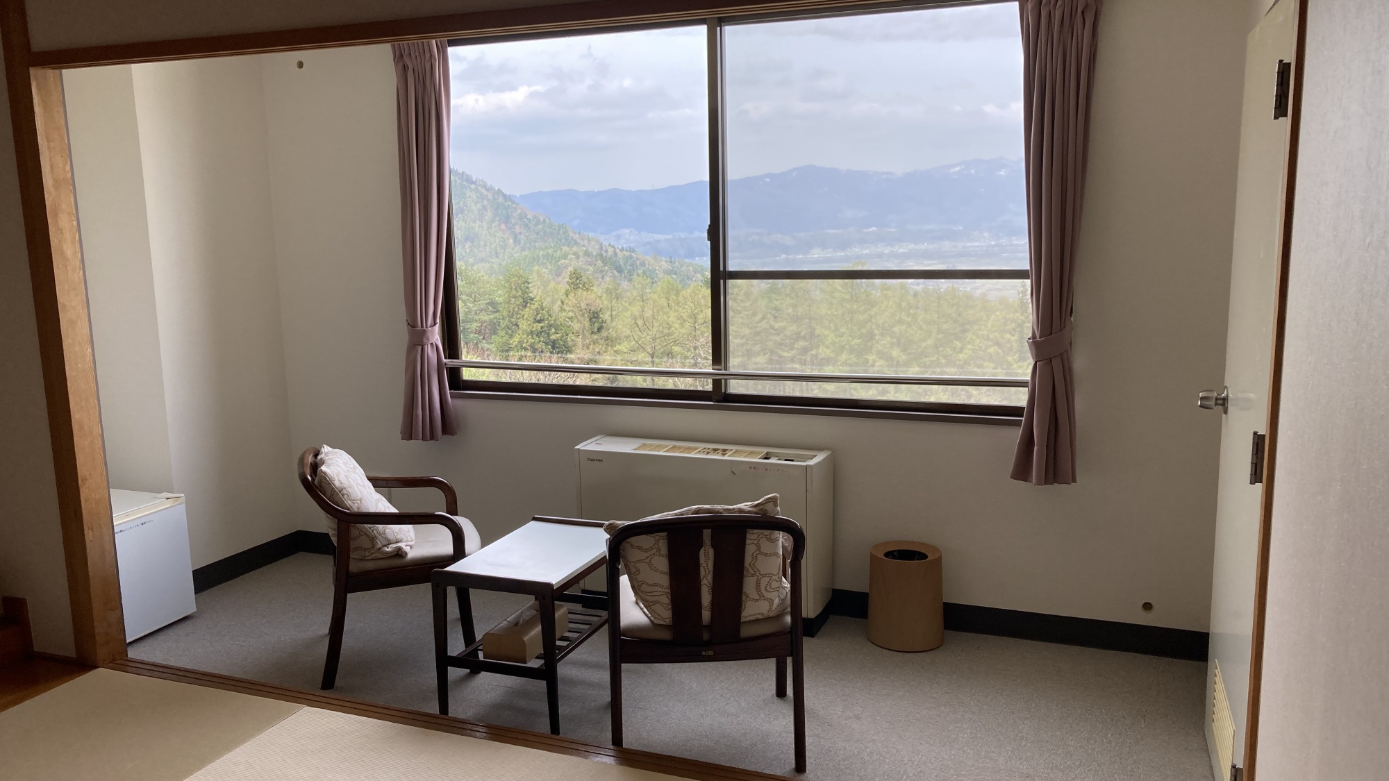 ■和洋室｜ツインルーム+和室10畳の和洋室でゆったりお過ごしください