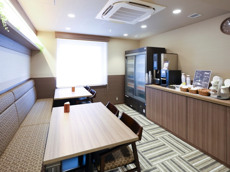 DOMINISTA CLUB LOUNGE　飲み放題付プラン＜朝食付き＞