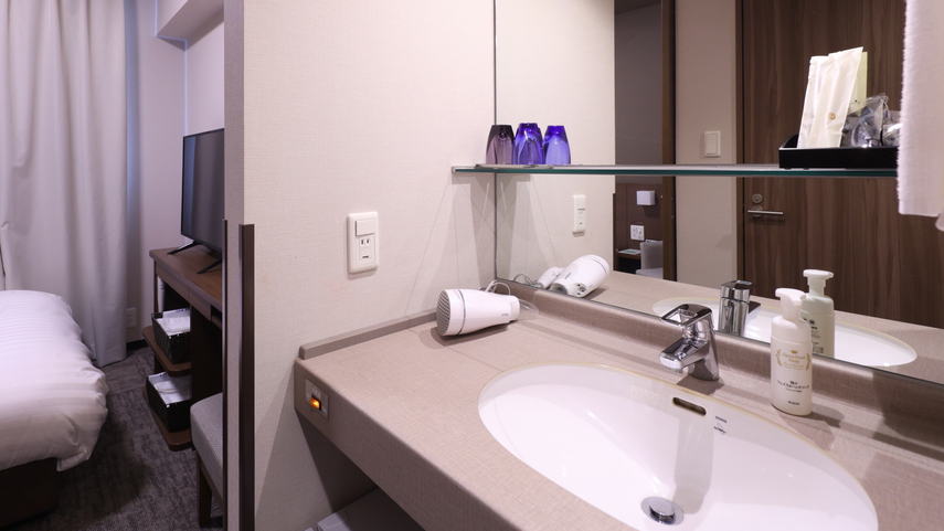 ■ダブルルーム【禁煙】14.7～15.2㎡　ベッドサイズ140×195cm