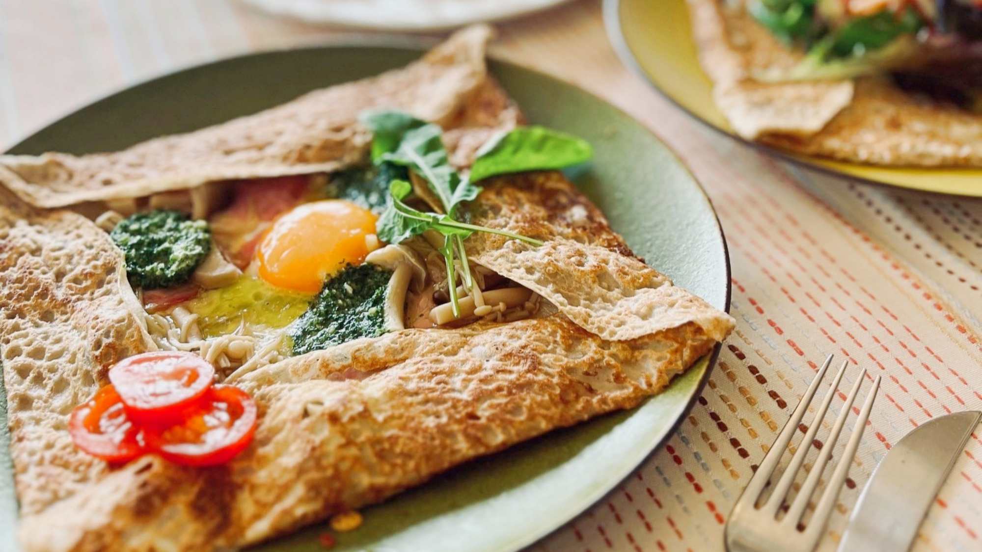 *【ガレット】外はカリッと中はとろ～り、本格派の味をご堪能。