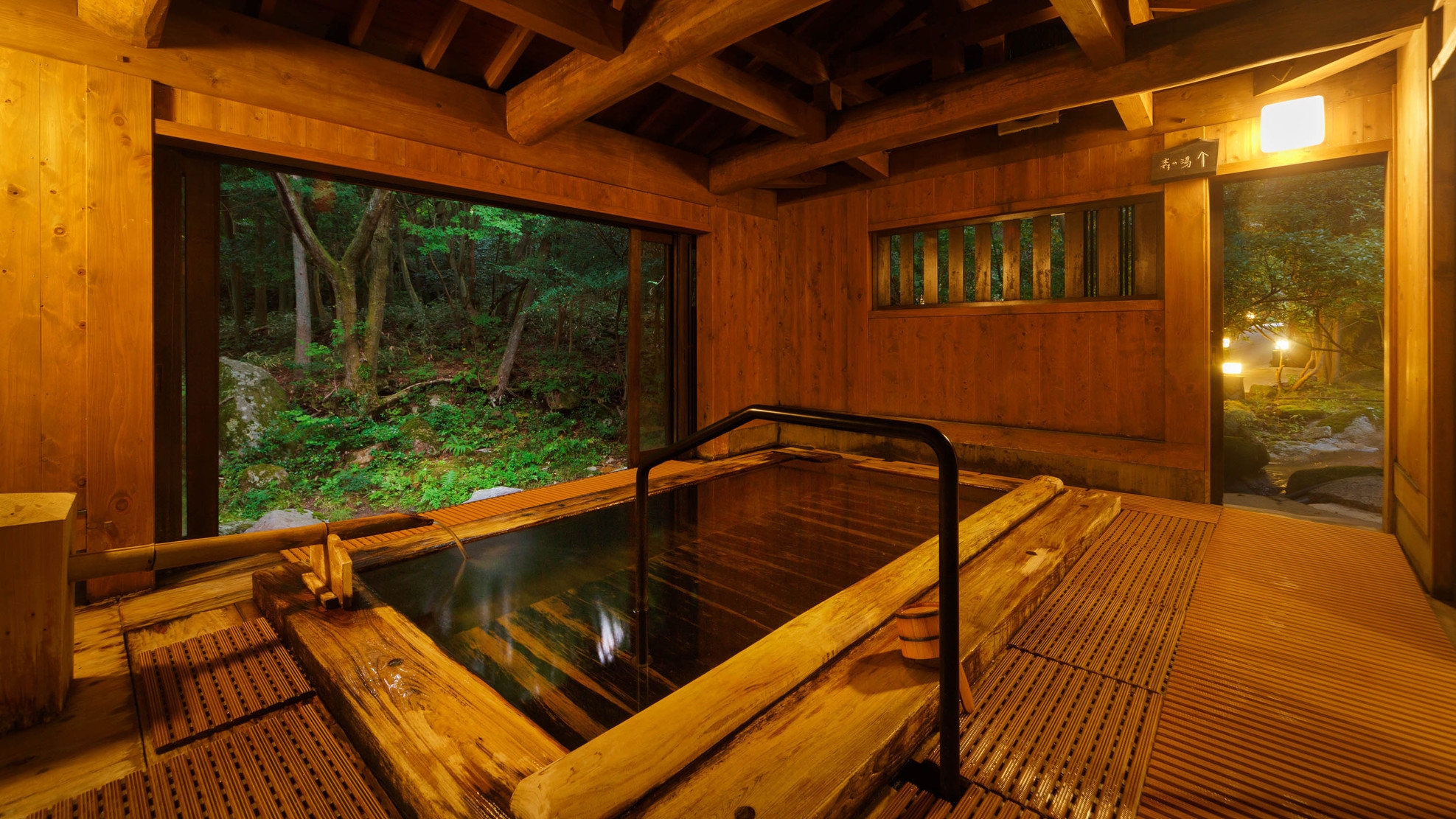 【人気No.1】源泉かけ流し温泉と旬を味わう会席料理プラン（一泊二食付）